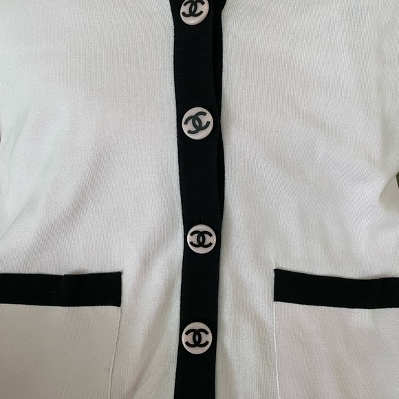 Authentic Chanel pink CC logo buttons cardigan sweater 40 - Picture 3 of 9